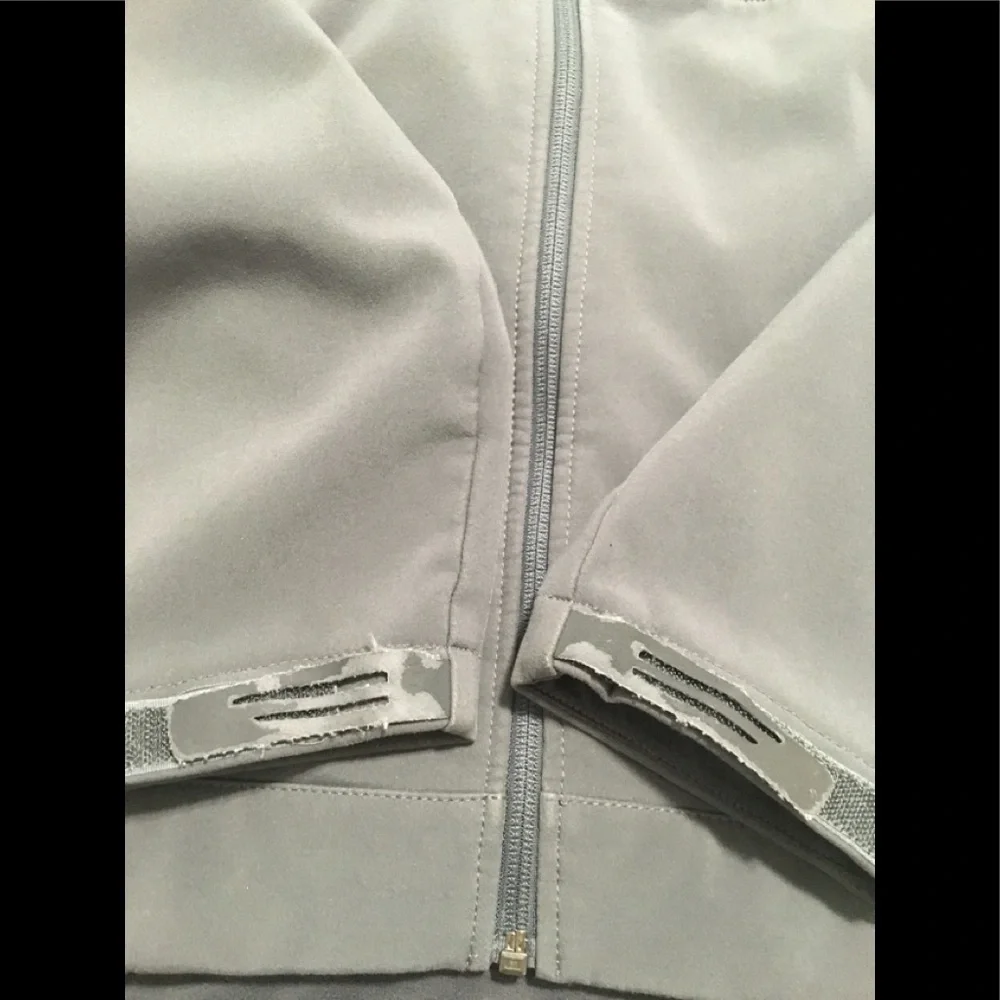 25. North Face Men’s Apex Bionic Doft Shell Jacket L